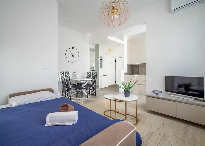 Flower - Affitti Brevi Italia * Trieste